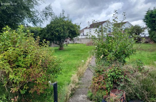 2 Woodford Lane, Portmarnock, Portmarnock, Co. Dublin - Click to view photos