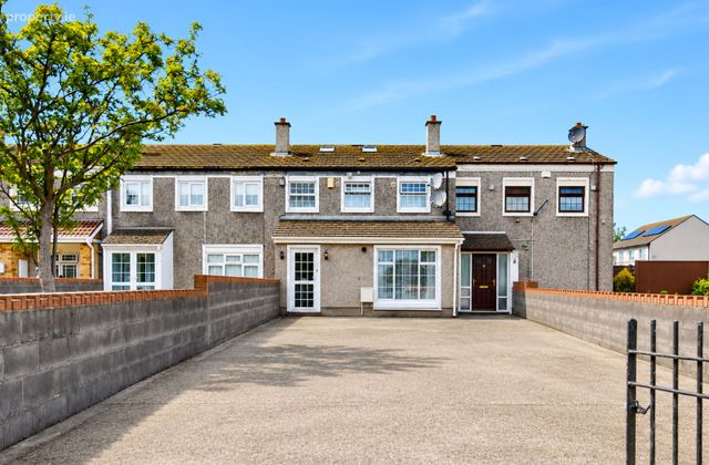 107 Buttercup Park, Dublin 17 - Click to view photos