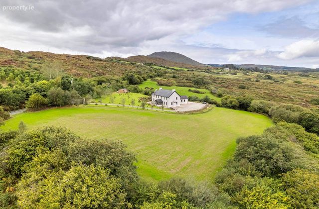 Gurteenroe, Schull, Co Cork, Schull, Co. Cork - Click to view photos