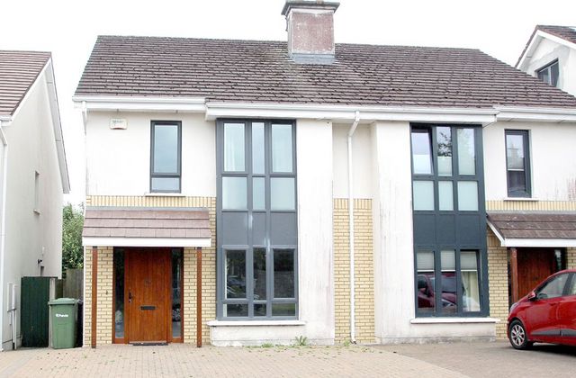 33 Colliers Brook, Tullamore, Tullamore, Co. Offaly - Click to view photos