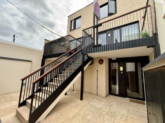 Apartment 2, 58 Pembroke Lane, Dublin 2 - Image 3
