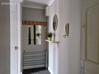 Asgard, Custom House Harbour Apartments, I.f.s.c., Dublin 1, IFSC, Dublin 1 - Image 5