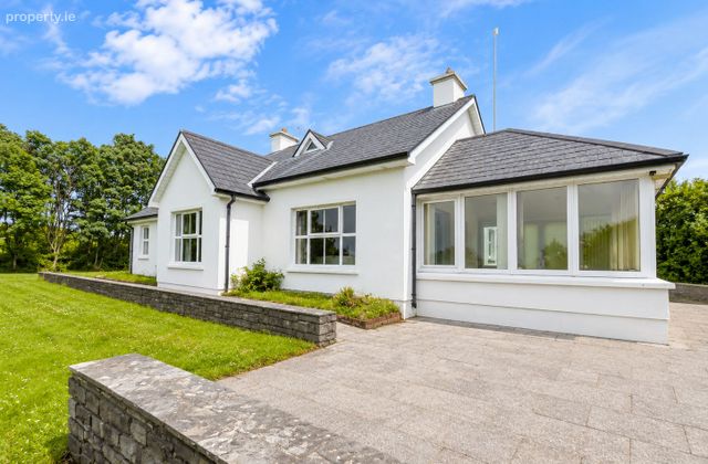 Knockeens, Dunmanus, Goleen, Co. Cork - Click to view photos