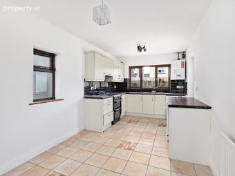 15 Colthurst Crescent, Lucan, Co. Dublin, Lucan, Co. Dublin - Image 3