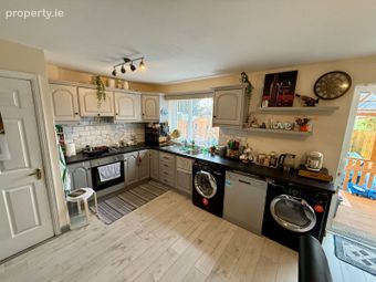 16 Abbey Vale, Ballyhaunis, Co. Mayo - Image 4