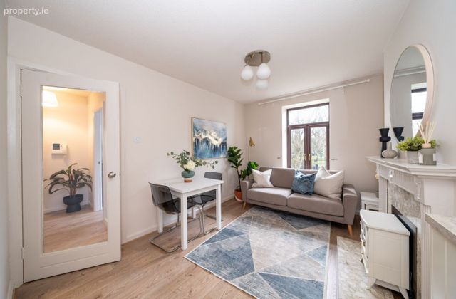 26 Crescent House, Marino, Dublin 3 - Click to view photos