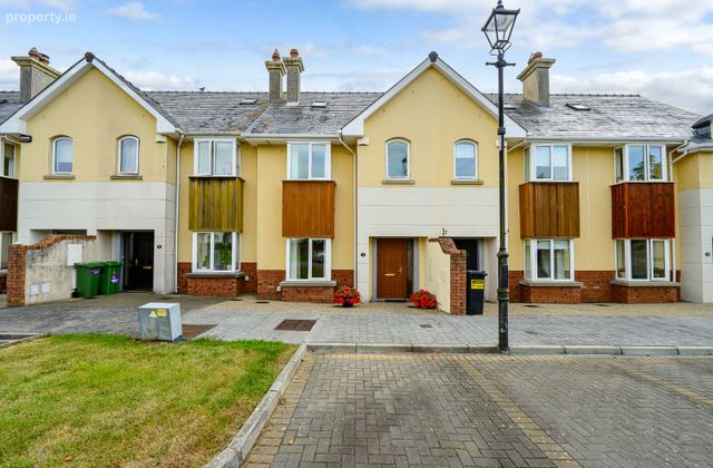 26 The Willows, Kilmoney, Carrigaline, Co. Cork - Click to view photos