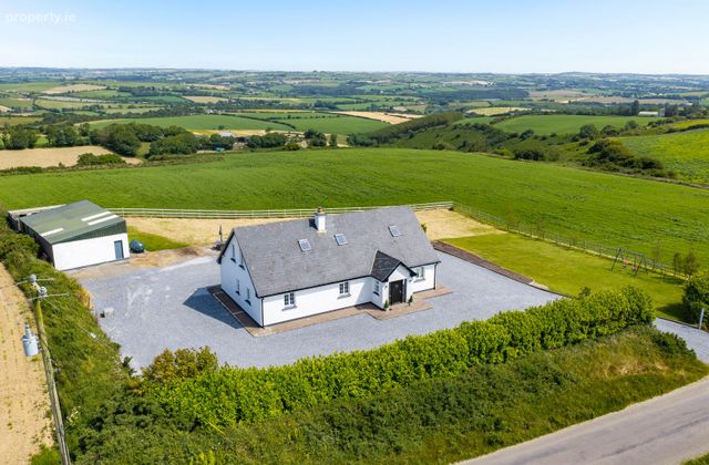 Kilgobbin, Ballinadee, Ballinadee, Co. Cork - Click to view photos