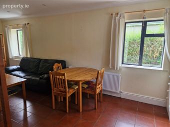 8 Rosbawn, Tinahely, Co. Wicklow - Image 4