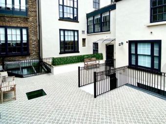 Baggot Street Lower, Dublin 2 - Image 5