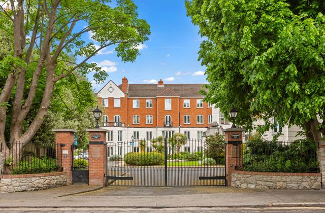 43 Eastmoreland Court, Ballsbridge, Dublin 4 - Click to view photos