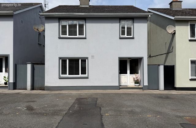 3 Park Lane, Main Street, Portarlington, Co. Laois., Portarlington, Co. Laois - Click to view photos