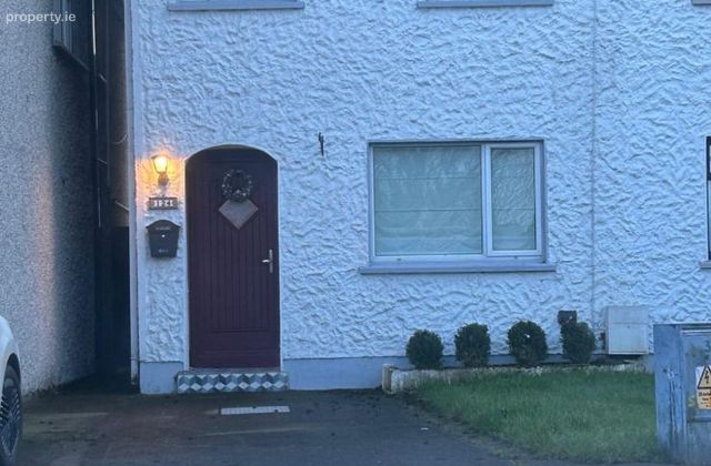 124 Clonard Court, Balbriggan, Balbriggan, Co. Dublin - Click to view photos