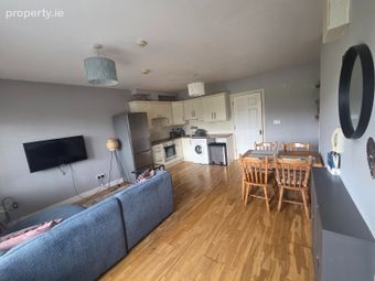 47 Cast&aacute;n, Doughiska Road, Galway, Briarhill, Co. Galway - Image 2