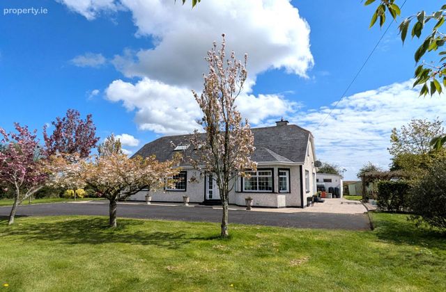 Mayfield, Saint Martin's Park, Ballycullane, Co. Wexford - Click to view photos