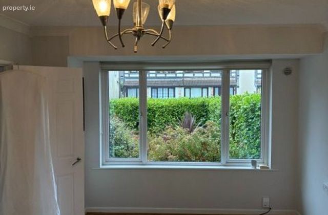 The Lawns, Woodbrook Glen, Bray, Bray, Co. Dublin - Click to view photos