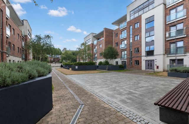 Apartment 9, Hyde Square, Kilmainham, Dublin 8 - Click to view photos