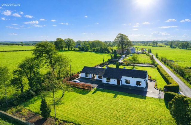 Colvuck, Ballykeeran, Athlone, Co. Westmeath - Click to view photos