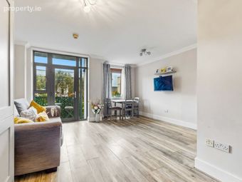 Flat 2, 15 B Main Street, Clongriffin, Dublin 13 - Image 2