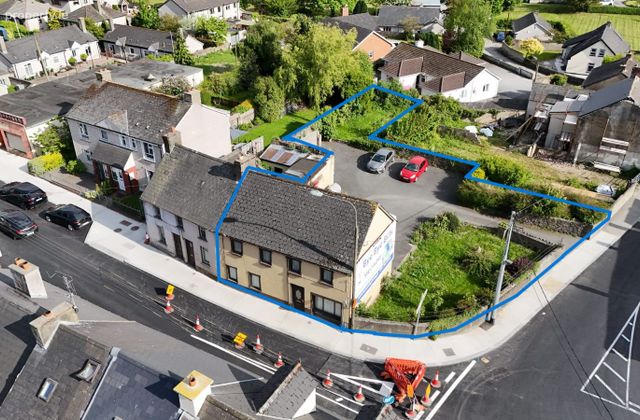 1 East Bank Place, Tipperary, Tipperary Town, Co. Tipperary - Click to view photos