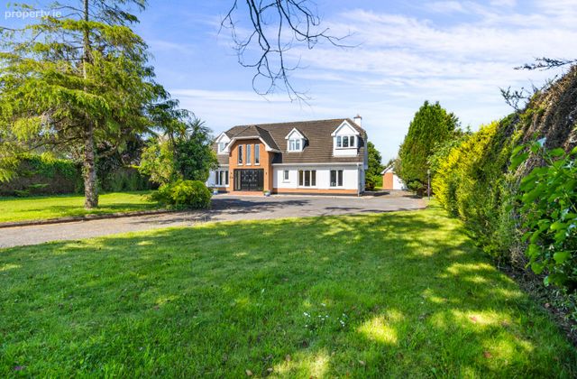 5 Woodlea, Oatencake, Midleton, Co. Cork - Click to view photos