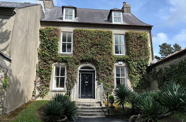 Abbey House, Templeshannon, Enniscorthy, Co. Wexford - Click to view photos