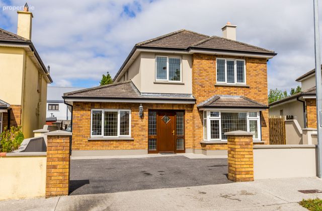 56 Castle Manor, Racecourse Road, Roscommon, Gallowstown, Co. Roscommon - Click to view photos