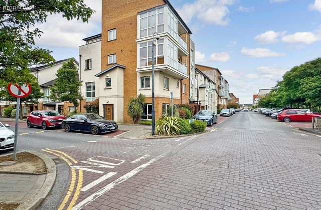 12 Churchwell Close, Belmayne, Balgriffin, Dublin 13, Dublin 13 - Click to view photos