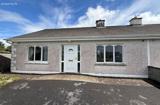 35 Hollywood Grove, Ballaghaderreen, Co. Roscommon, Ballaghaderreen, Co. Roscommon - Click to view photos