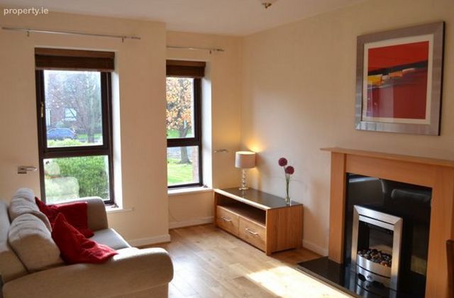 Cremorne, Terenure, Dublin 6 - Click to view photos