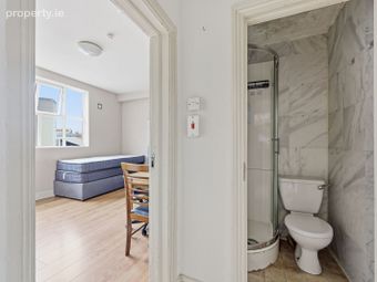 52 Amiens Street, Dublin 1 - Image 2