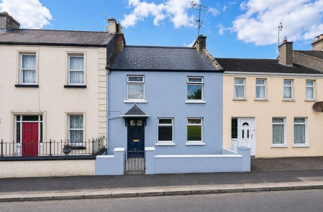Hannon's House, Tullinadaly Road, Tuam, Co. Galway - Click to view photos