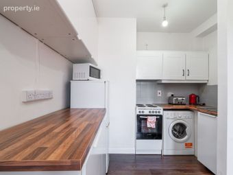 Apartment, Phoenix View, Dublin 8 - Image 4