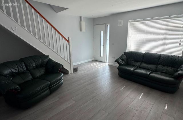 8 Oaklands Park, Swords, Swords, Co. Dublin - Click to view photos