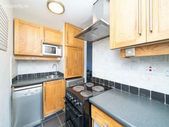 18 Maxwell Street, Dublin 8, The Coombe, Dublin 8 - Image 3