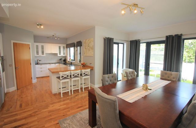 17 The Beeches, Woodville, Glanmire, Co. Cork - Click to view photos