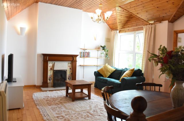 19 Castlewood Terrace, Rathmines, Dublin 6 - Click to view photos