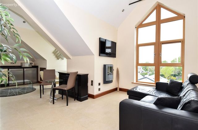 8 Threadneedle Court, Threadneedle Road, Salthill, Galway, Salthill, Co. Galway - Click to view photos