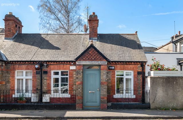 26 Seafort Villas, Sandymount, Dublin 4, Sandymount, Dublin 4 - Click to view photos