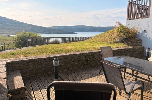 Apartment 2, Barley Cove Beach Apartments, Barley Cove, Co. Cork - Click to view photos
