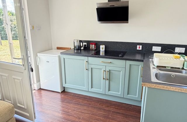 Student Accommodation Fenit, Tralee, Co. Kerry, Fenit, Co. Kerry - Click to view photos
