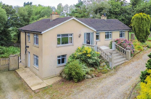 Dunbin, Knockbridge, Co. Louth - Click to view photos