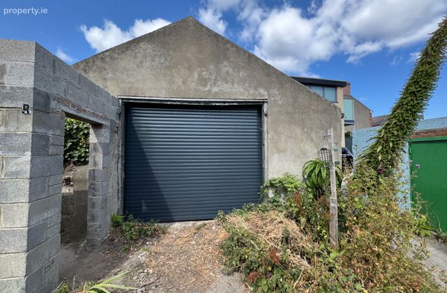 Cresent Place, Clontarf, Dublin 3 - Click to view photos
