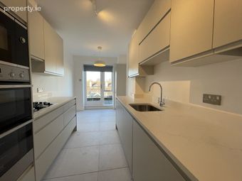 Apartment 111, Shrewsbury Park, Ballsbridge, Dublin 4 - Image 3