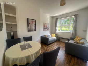 63 O'hanlon Park, Dundalk, Co. Louth - Image 3