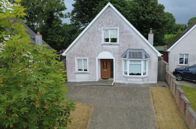 26 Lir Park, Castlepollard, Castlepollard, Co. Westmeath - Click to view photos
