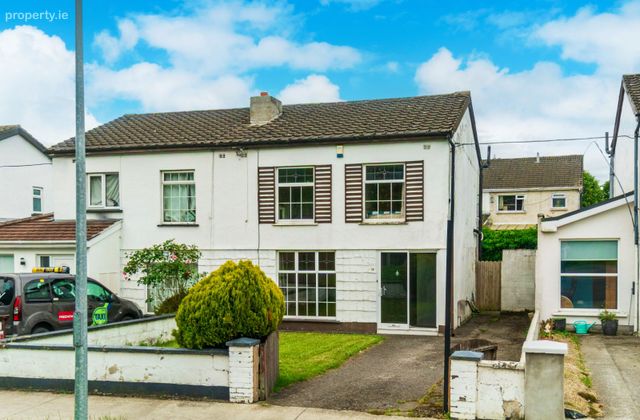18 Dodsborough Road, Lucan, Co. Dublin - Click to view photos