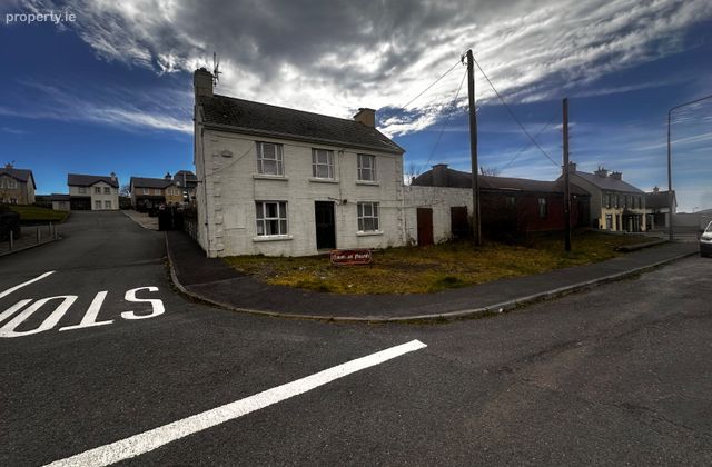 Deerpark, Lispole, Doonmanagh, Co. Kerry - Click to view photos
