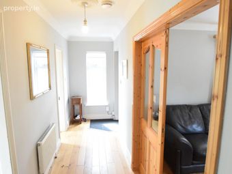 104 Clonlea, Mount Oval Village, Rochestown, Co. Cork - Image 3