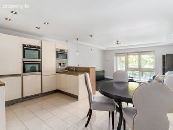 Apartment, Shrewsbury Square, Sandymount, Dublin 4